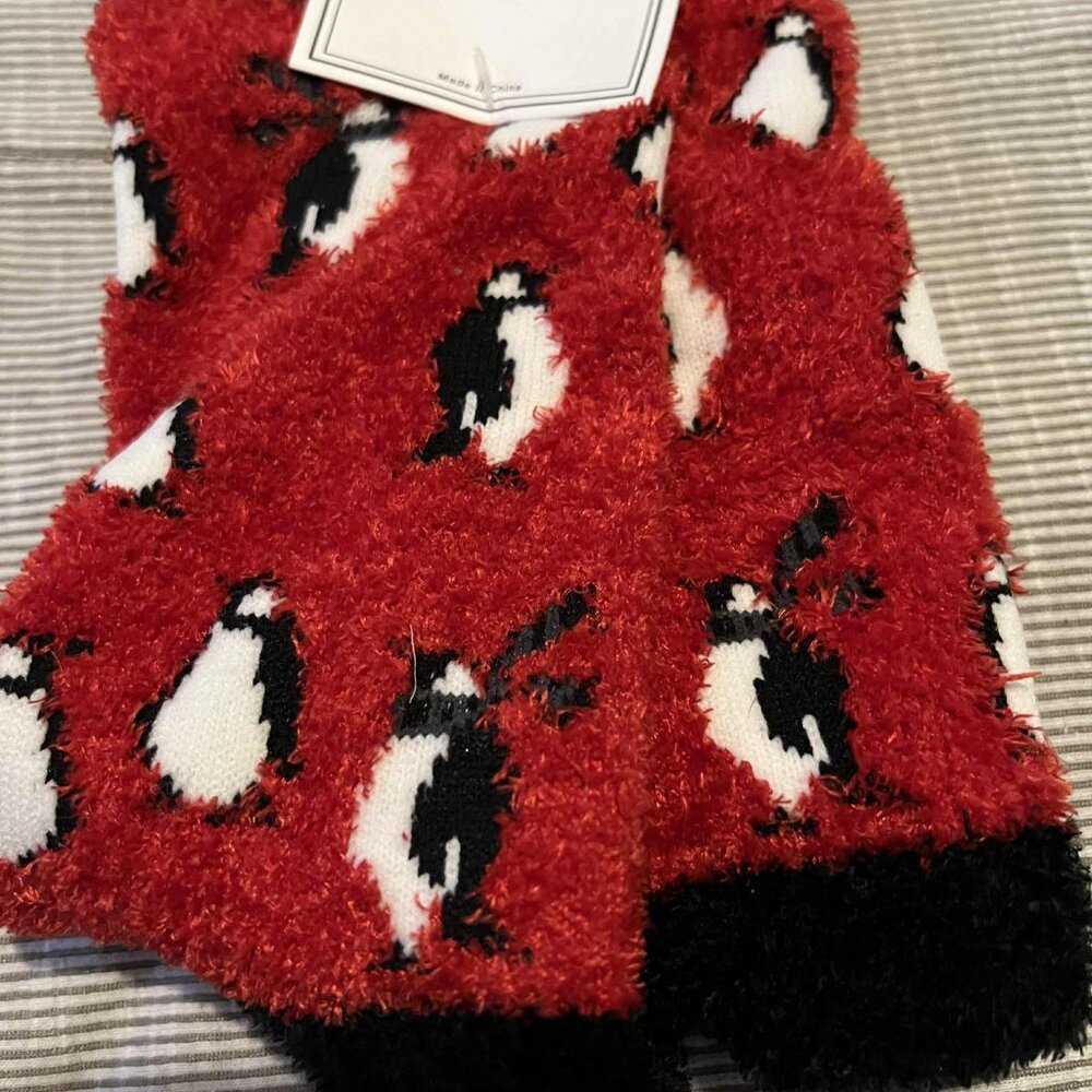 Vera Bradley fuzzy socks - Picture 2 of 3